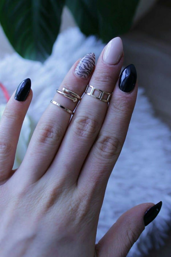 black-nail-designs-12041625