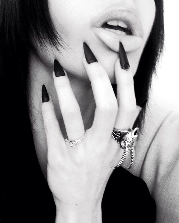 black-nail-designs-12041630