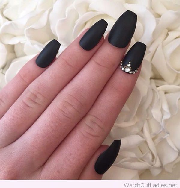 black-nail-designs-12041656