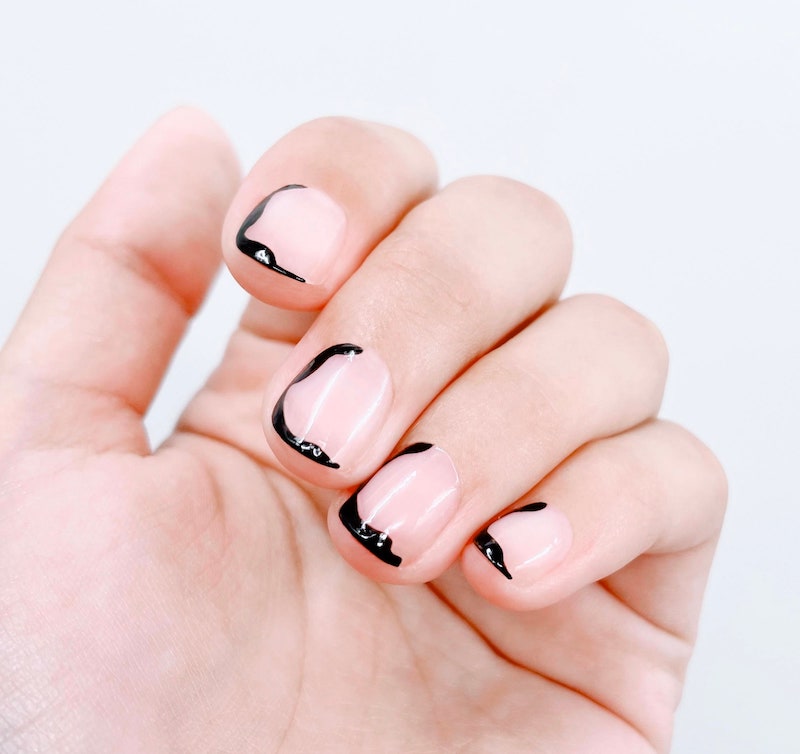 short nails gel polish pink and black