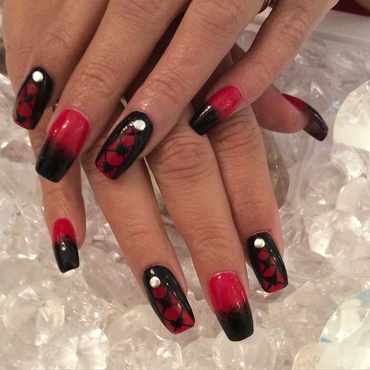 nails-gel-nail-art-red-black
