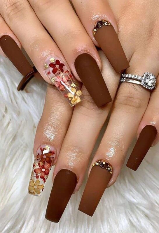 20+ Manicures Bring New Definitions To The Brown Fashion Trend