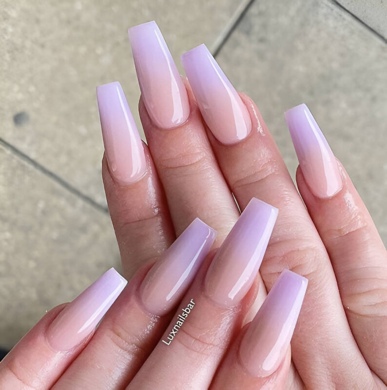 27 Fabulous Nude Ombɾe Nail Ideas to GƖam Up Your Outfits