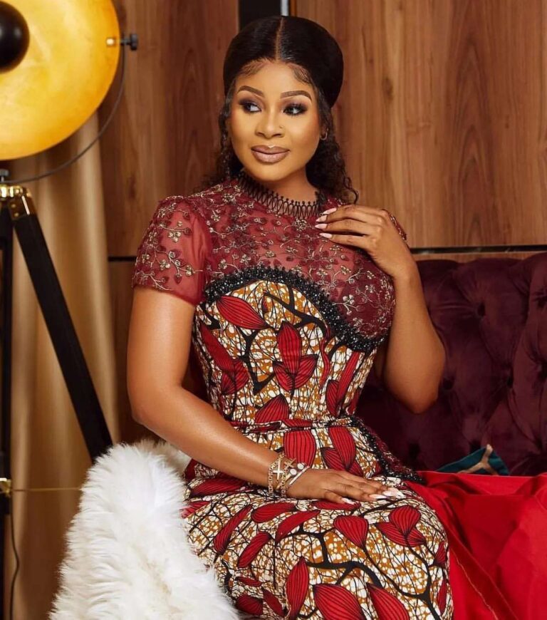 [GALLERY] 🔥 35 African print dress styles for women – Ankara dress styles