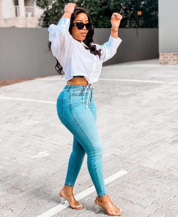 [GALLERY] – Chic Outfit Pairings to Elevate Your Weekend Wardrobe