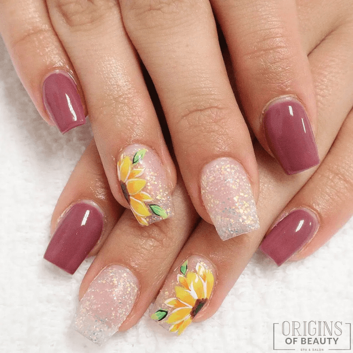 30 Attractive Sunflower Nails That Will Make Everyone Jealous