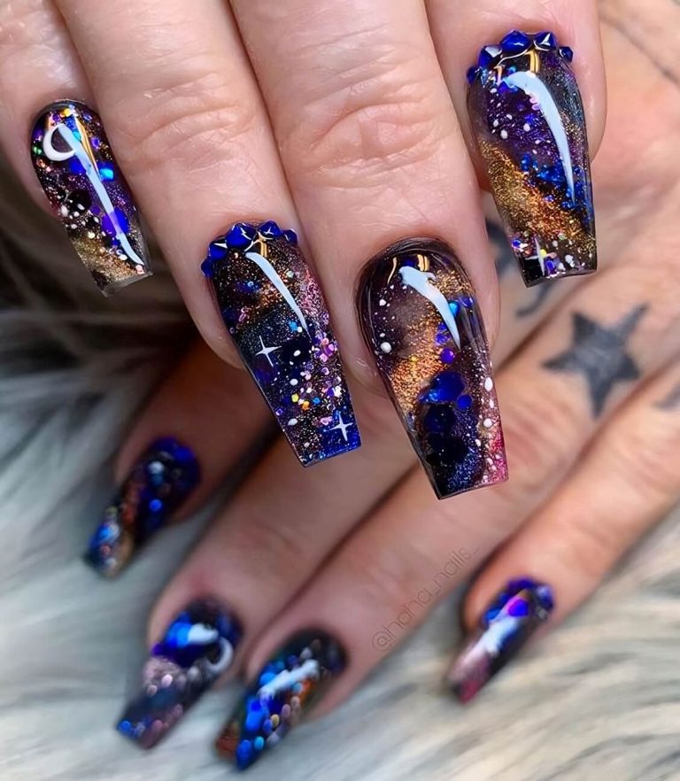 30 Breathtaking Galactic Nail Art Designs That Instantly Level Up Your Manicure Game