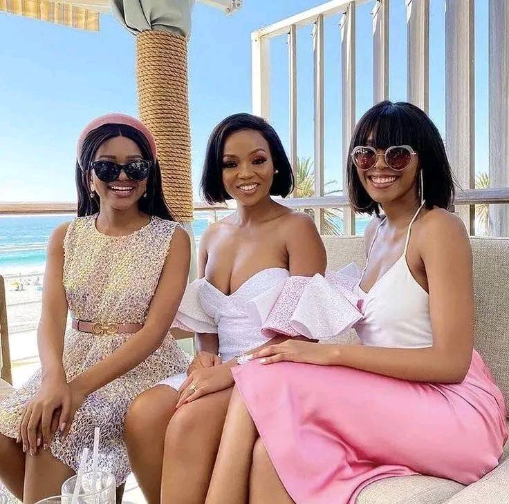 “Chic Squad Goals: Fashionable Outfits to Rock with Your Friends”